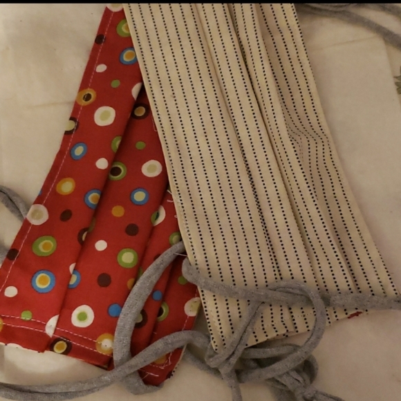 4 personal face mask that ties or loops - Picture 2 of 8